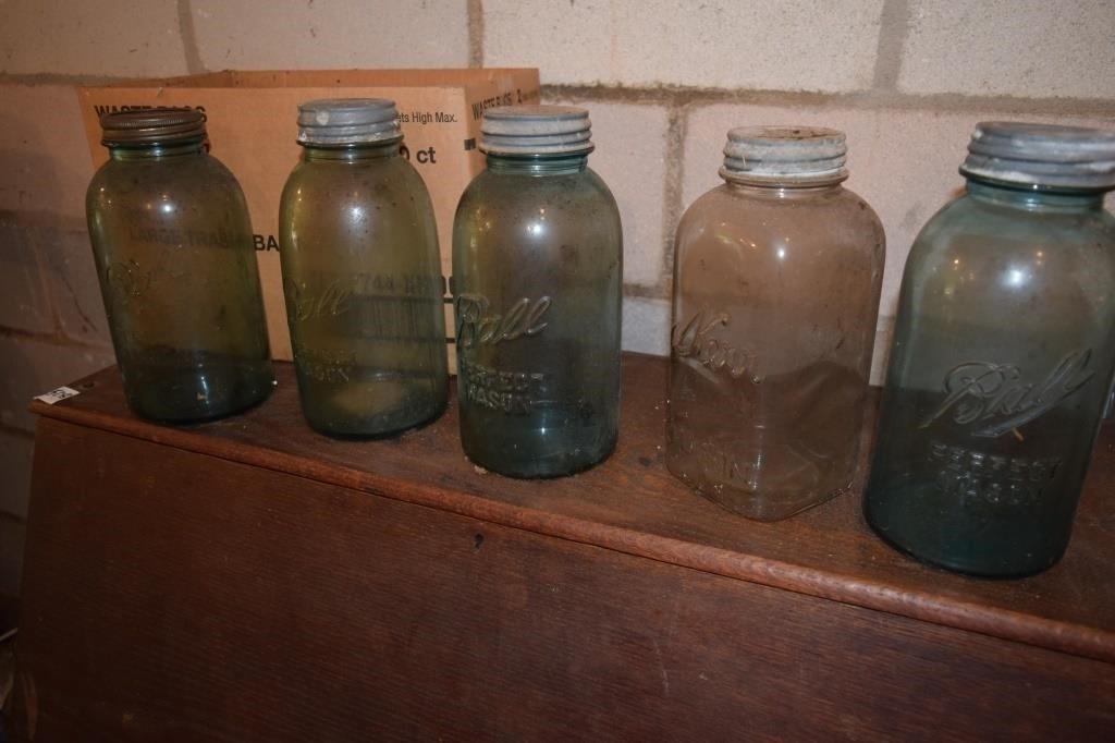 5 1/2" Gallon Jars