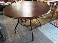 Wooden mahogany 40" Round Table W/Metal Base