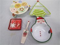 Holiday Serving Dishes & Utensils