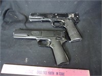 Lot of 2 BB pistols (working,1 for parts)