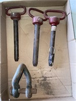 Hitch pins, clevis