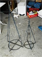 2 metal garden decor