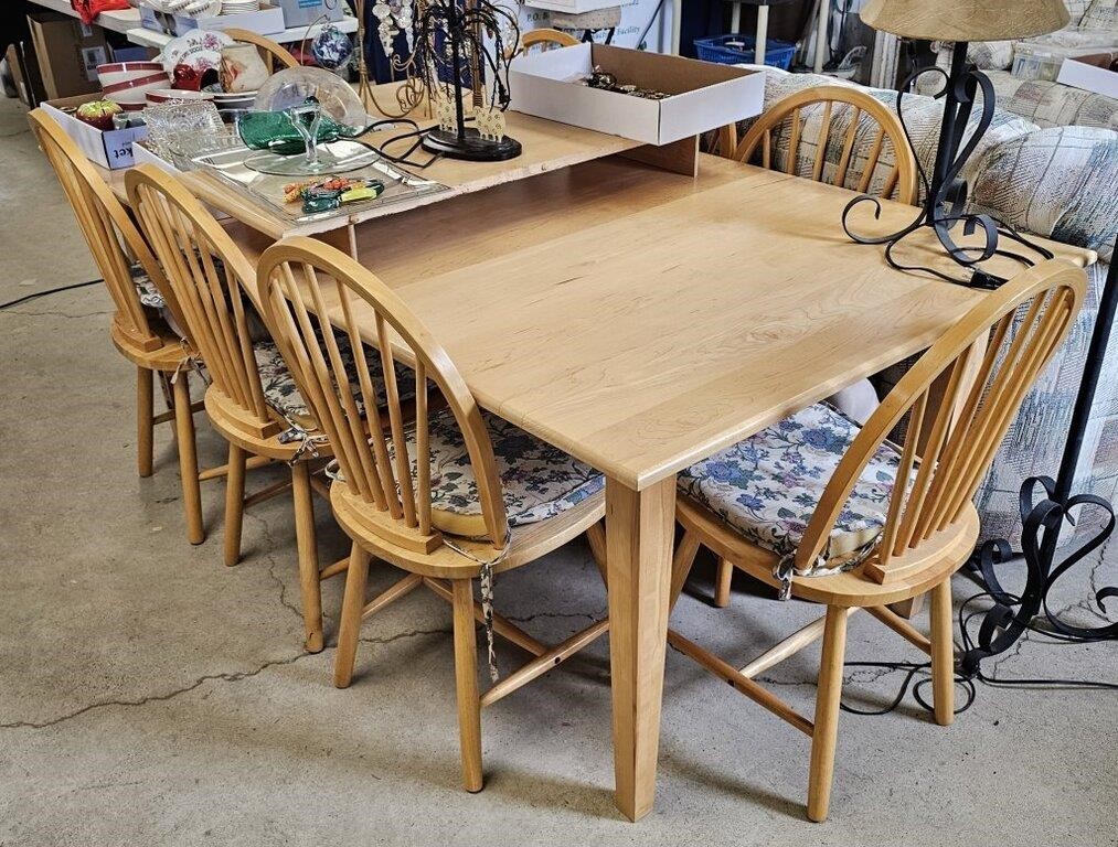 Table, 8 Chairs, & 2 Leaves