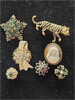 7 Vintage Broaches