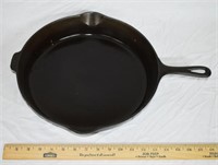 GRISWOLD No.12 CAST IRON SKILLET W/ HEAT SHIELD