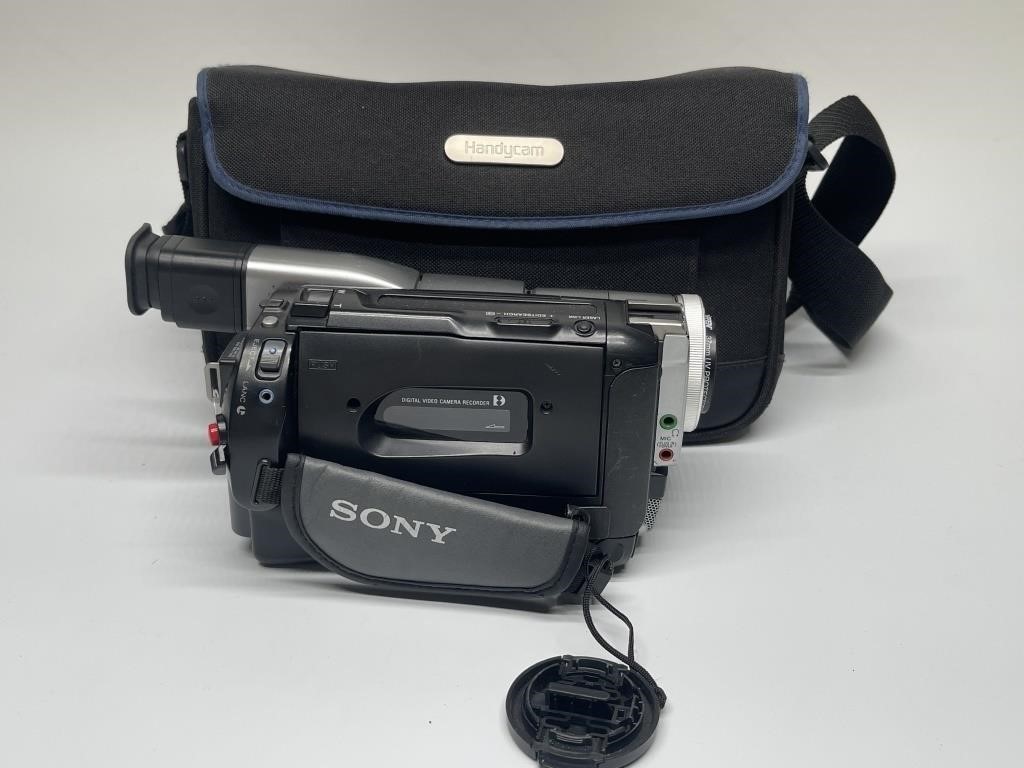 Sony Precision Camcorder w/ Carry Case