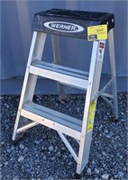 Werner 2' aluminum step ladder