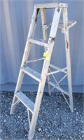 4' aluminum step ladder