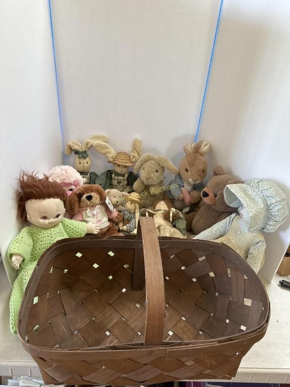 Stuffed Animals ,Handmade dolls & Basket
