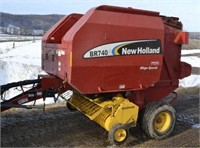 New Holland Round Baler BR740A