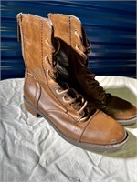 Ladies Bongo boots 8.5