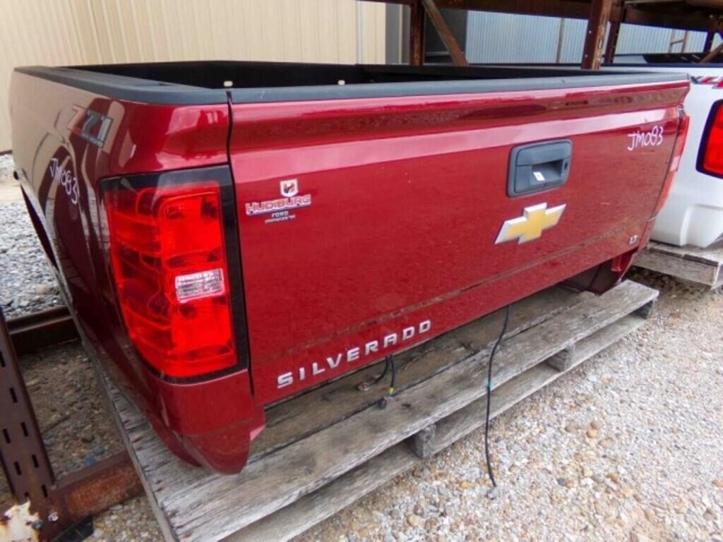 18 SILVERADO 1500 PICKUP BOX