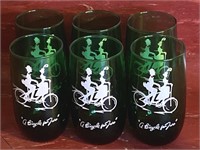 A bicycle for two - green glasses