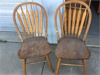 2 Kitchen Table Chairs