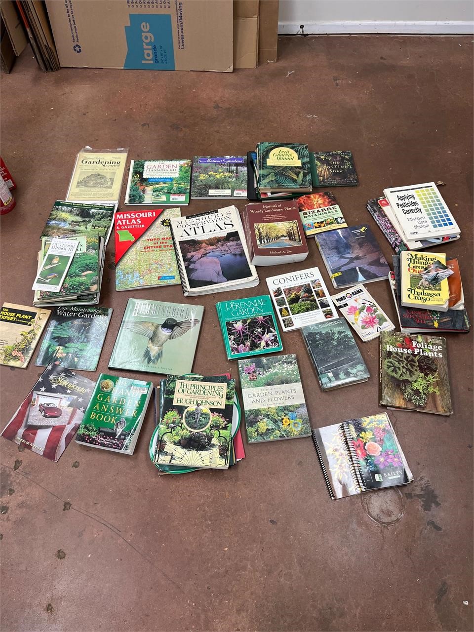 Gardening books lot