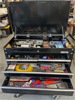 US GENERAL TOOLCART ON CASTERS FULL OF TOOLS
