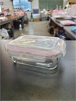 New locking lid Glass container 8x6