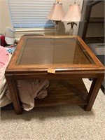 Wicker End Table w Glass Top