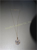 14kt 585 Gold necklace w/snowflake pendant