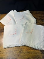 VINTAGE EMBROIDERY NAPKINS SET OF 4