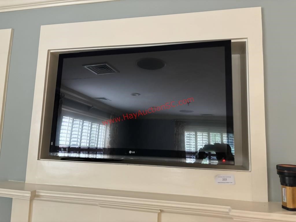 LG 47" TV W/ BRACKET