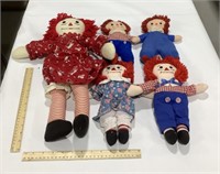 5 Raggedy Ann dolls