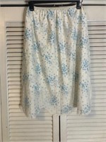 VINTAGE FLORAL HALF SLIP LARGE