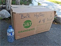 Grande boîte mystère avec 50 items