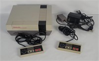 Nintendo Nes Game System W/ Controllers
