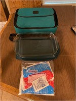 Pyrex Carry Case w/Dish