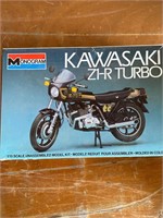 Monogram Kawasaki 1:15 Model Kit