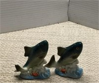 Enesco fish on waves