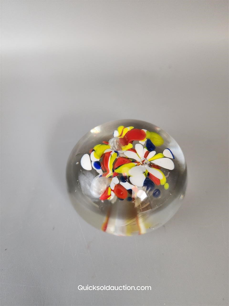 Multicolor Flower Paperweight