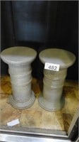 (2) Ceramic Pillars