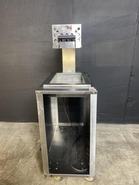 BKI 18" Freestanding Fry Warmer Dump Station