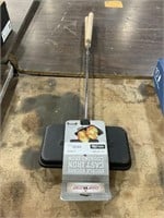 DOUBLE SQUARE CAST IRON COOKING IRON **APPEARS