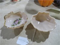 2 CAMBRIDGE SHELL DISHES