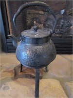 Cast Iron Teapot & Stand Decor
