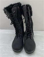 New Winter boots size 8 no box