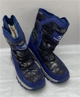 New Winter boots size 39 no box