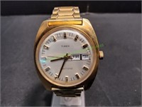 Men's Timex Watch w/Gold Stretch Band