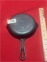 Griswold No 3 skillet