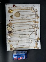 DEALER FLAT LOT OF COSTUME JEWELRY NECKLACES