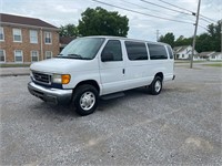 2005 Ford Van Seats 11