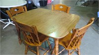 SMALL DINNETTE TABLE W/4 CHAIRS, 1 LEAF
