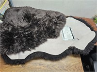 100 % SHEEPSKIN Ruh - Throw@22Wx64inL $69.99