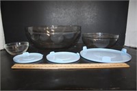 Anchor Hocking Nesting Bowls  3, 2 have lids