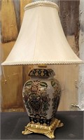 11 - TABLE LAMP W/ SHADE (D141)