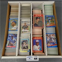 Large Lot of Assorted Baseball Cards