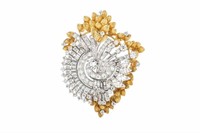 PLATINUM DIAMOND BROOCH WITH GOLD LEAF ACCENT, 52g